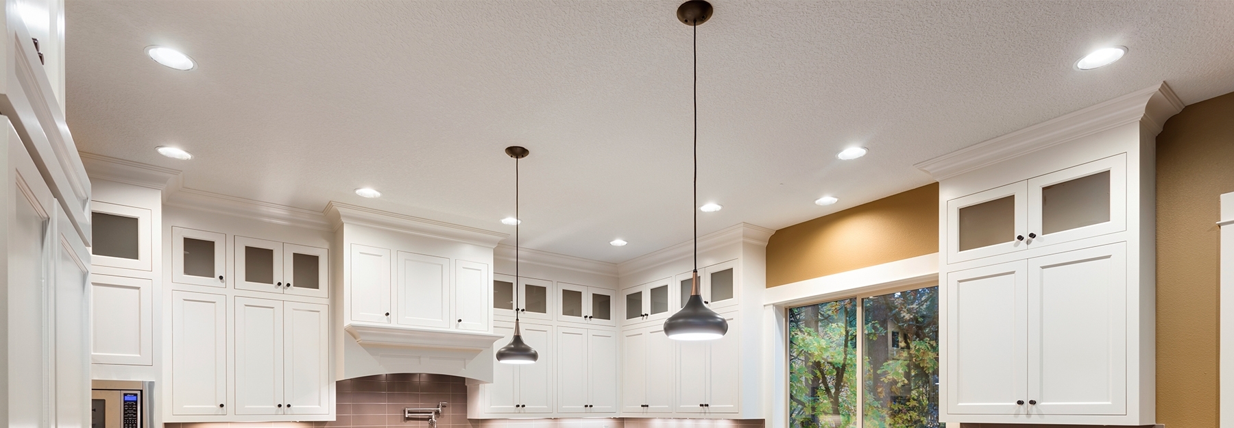 Kitchen cabinets and lighting image